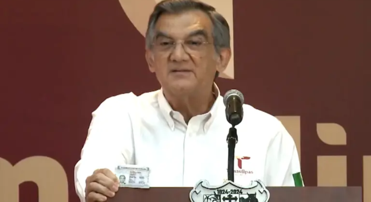 Américo muestra su visa y revienta otra narrativa